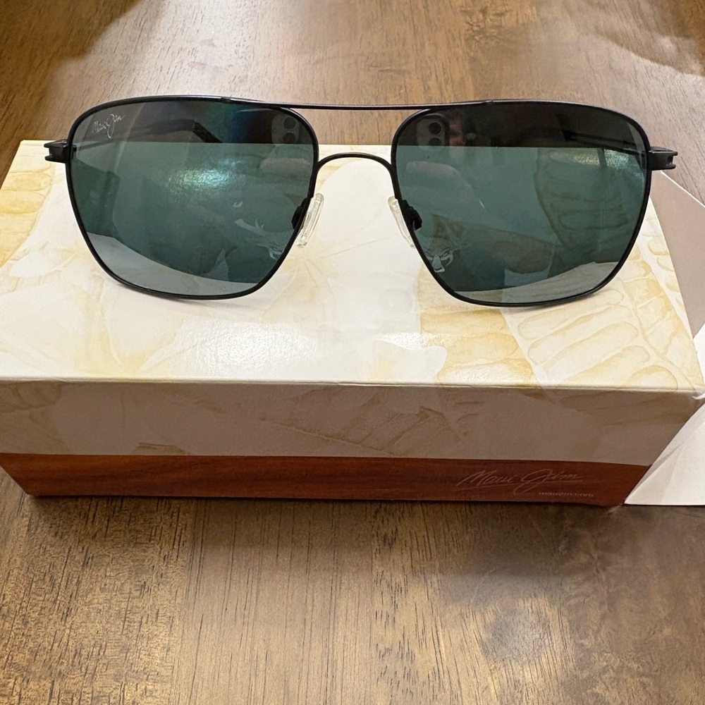 Maui Jim Haleiwa Sunglasses (silver mirror lens) New